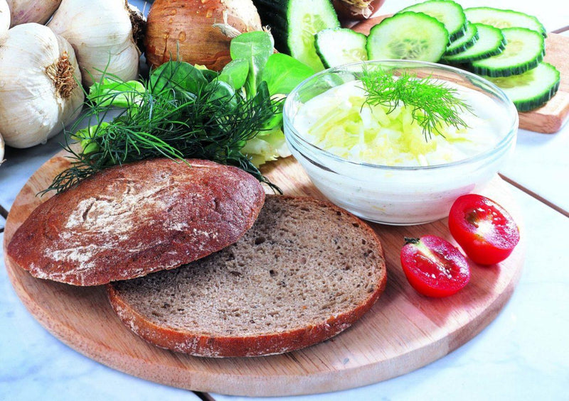 zaziki-auf-fladenbrot.jpg