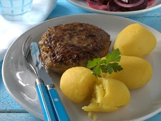 126 Frikadelle roteBete Frikadellen mit Pellkartoffeln und Rote Bete Salat - BCM Diät Rezepte.ch