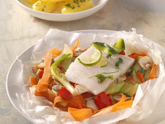 828 Heibuttfilet Gemuese Heilbuttfilet und Gemüse, im Papier gegart, mit Limettensauce - BCM Diät Rezepte.ch