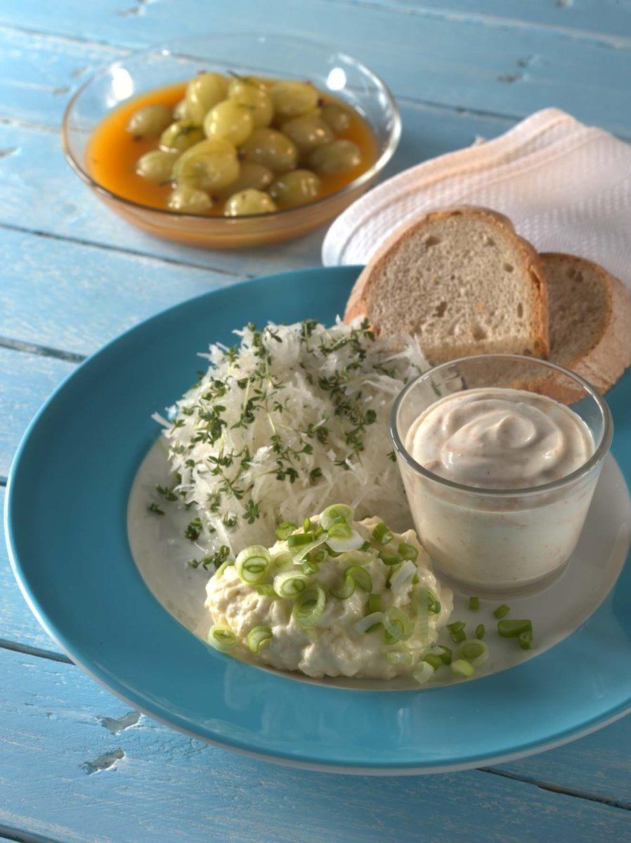 brotzeit mit obatzter spundekaes und rettichsalat Brotzeit mit Obatzter, Spundekäs und Rettichsalat - BCM Diät Rezepte.ch