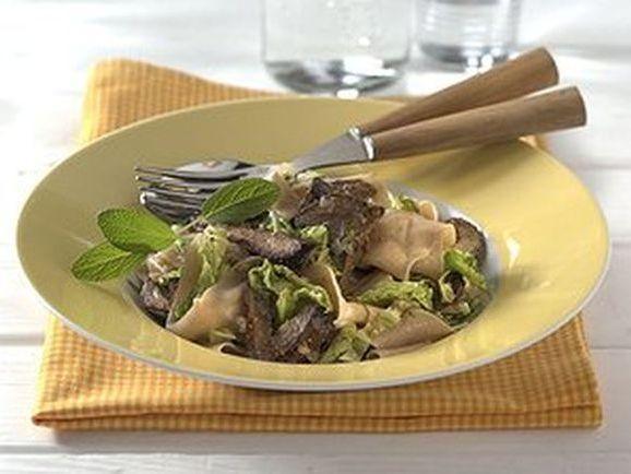 pappardelle mit steinpilzen und gebratenem wirsing pappardelle mit steinpilzen und gebratenem wirsing