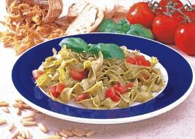 bandnudeln-mit-pesto-und-tomaten Bandnudeln mit Pesto und Tomaten - BCM Diät Rezepte.ch