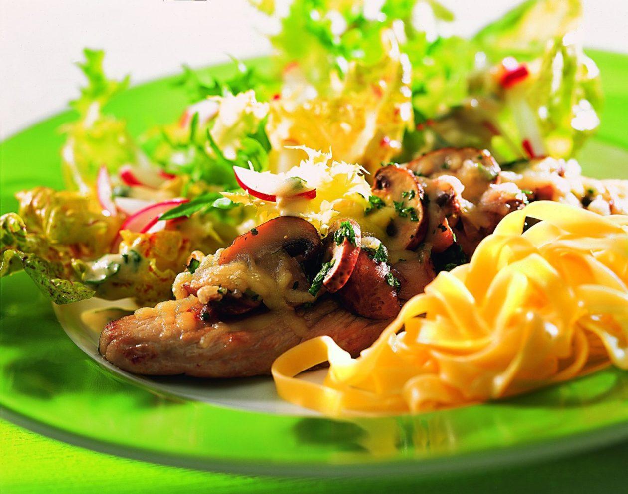 gratinierte-champignonschnitzel Gratinierte Champignonschnitzel - BCM Diät Rezepte.ch