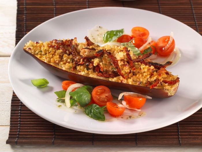 Gratinierte Couscous-Aubergine mit Tomaten – Precon Rezepte