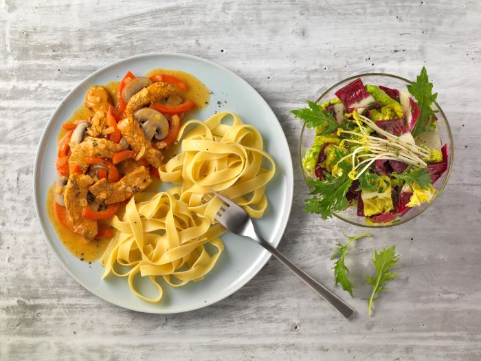 Trutengeschnetzeltes mit Tagliatelle